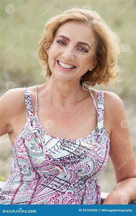 Pretty Older Women .